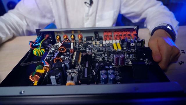 Как играет класс "D"? Интегральный стерео усилитель от Primare I15! смотреть онлайн