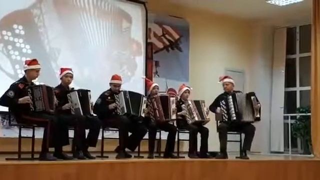 Новогодний концерт смотреть онлайн