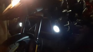 SUZUKI V-Strom DL 1000 XA. Доп свет+кофры бок.