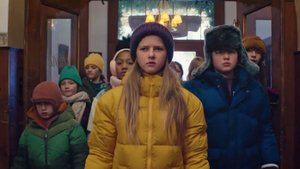 Одни на каникулах — Русский трейлер (2023)