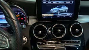 Mercedes C Class W205 change menu language