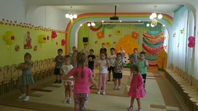 Танец «Две сестрицы две руки» смотреть онлайн