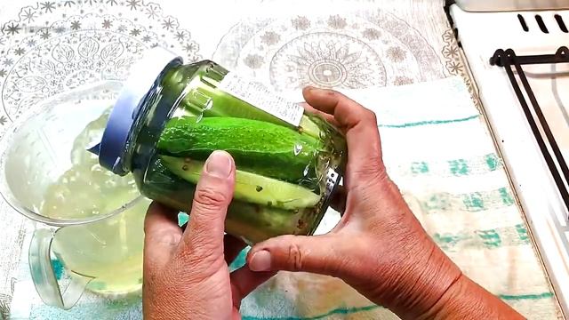 Огурцы резаные в банках на зиму\ Маринованные огурцы смотреть онлайн