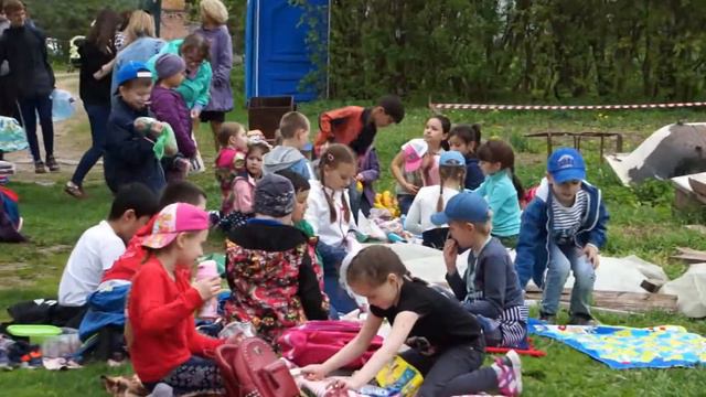 Посадка деревьев и школьный пикник. Школа №1 г.Обнинска смотреть онлайн