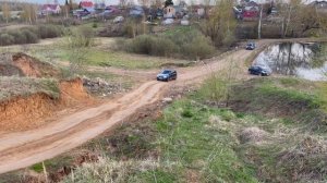 ЛЮДИ ОПЯТЬ ОБЪЕЗЖАЮТ ПРОБКУ! Ломают бампера ради экономии времени