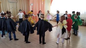 Игра "Здравствуй осень" Муз. В. Витлина. На детском осеннем утреннике в детском саду