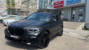 Бронирование кузова BMW X5 матовой полиуретановой пленкой и многое другое