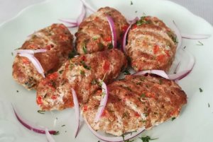 СОЧНЕЙШИЕ КОТЛЕТЫ В ДУХОВКЕ! Быстрые котлеты с овощами в духовке. Простой рецепт котлет.
