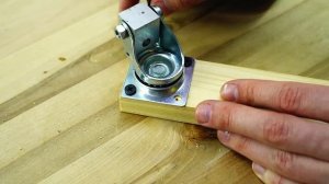 3 идеи как сделать точилку для ножей из мебельного колеса DIY