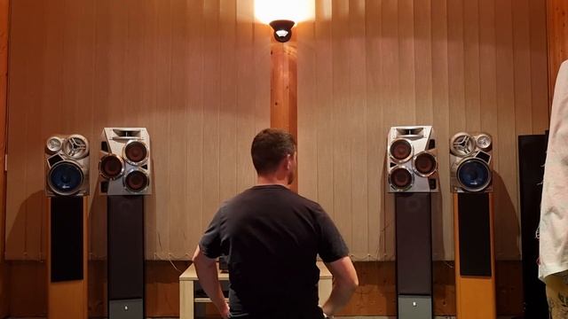Битва колонок Panasonic VS Aiwa – любительский обзор от Макса смотреть онлайн