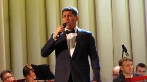 Улица, улица, ты, брат, пьяна... Поет Александр Пахмутов