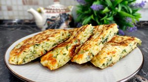 Готовлю часто на завтрак. ХАЧАПУРИ за 5 минут. Рецепт сырной лепёшки.