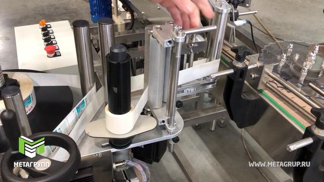 Автомат нанесения самоклеящейся этикетки АЭ-3000С-МГ: обзор работы аппликатора и переналадки