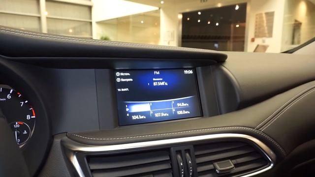 Infiniti QX30 2016 2.0T (211 л.с.) 4WD DCT GT - видеообзор смотреть онлайн