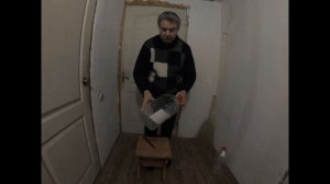 Поилка для кур за 5 минут, из пластиковой бутылки, своими руками.