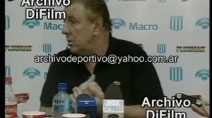 Conferencia del entrenador de Racing Club Reinaldo Mostaza Merlo - DiFilm 2009