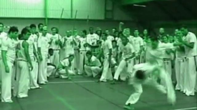 Capoeira - Saffron Dreams смотреть онлайн