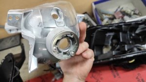 Как улучшить свет фар на Mitsubishi L200 тюнинг фар, установка светодиодных Bi Led линз