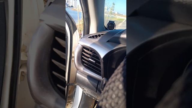 Тойота хайлакс-Toyota Hilux, 2018год. где находится предохранитель прикуривателя смотреть онлайн