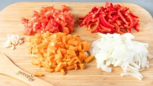 Куриные желудки с овощами