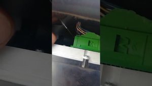 Как вытащить сломанную фишку приборной панели на приоре