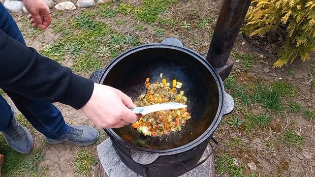 РАТАТУЙ / ФРАНЦУЗСКОЕ БЛЮДО В УЗБЕКСКОМ КАЗАНЕ НА ОГНЕ. ENG SUB смотреть онлайн