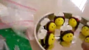 How to make a Fondant Bumble Bee