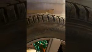 Продам комплект зимней резины 215/65R16 dunlop sp wintr ice 01 в отличном состоянии.