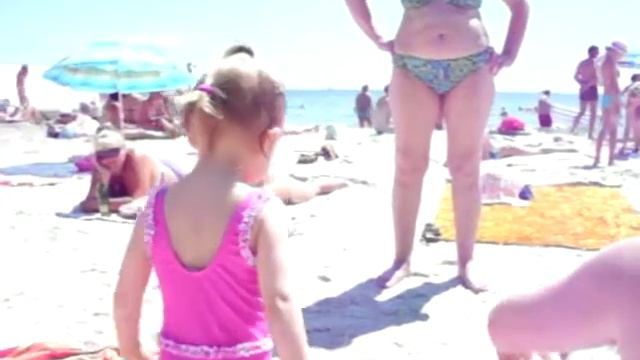 Ребенок изначально готов плавать