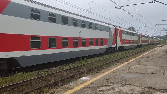 ЭП2К-250 С Скорым Двухэтажным Поездом 066Й Москва-Тольятти Проследовал Платформу Могутовая смотреть онлайн