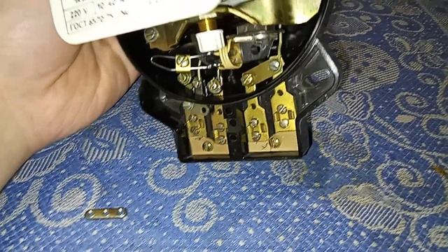 Индукционный счётчик электрической энергии. Устройство, схема включения. Особенности конструкции. смотреть онлайн