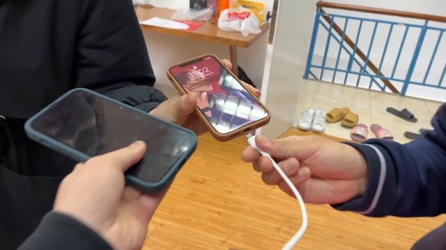 Phụ kiện thần thánh đây rồi: cắm iPad lên tivi chơi game sướng vãi смотреть онлайн