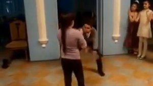 Дети танцуют. Армянская Лезгинка.