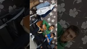ГИТАРИСТ ПОЕТ В ПАРИКМАХЕРСКОЙ | Дурак и молния | Грохочет гром, сверкает молния в ночи | КиШ |Киля