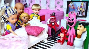 СТРАШНЫЕ ПОДАРОЧКИ😡😱🤣 Катя и Макс веселая семейка! Смешные куклы Барби истории Даринелка ТВ