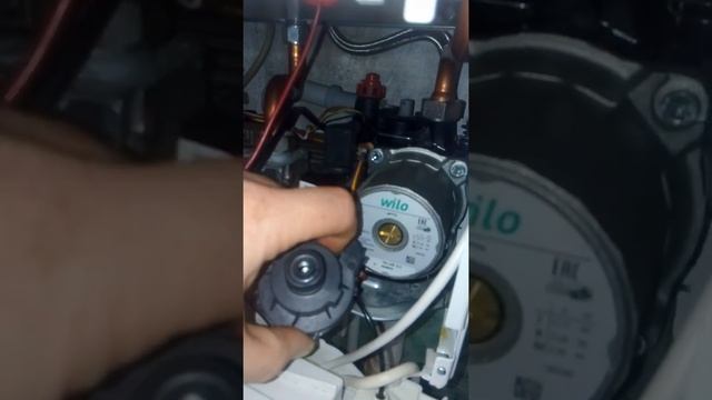 котёл бош 6000 после включения горячей воды перестал греть отопление смотреть онлайн