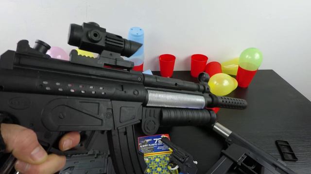 Pop the balloons! Black Beaded Pistols And Black Panther Mask! смотреть онлайн