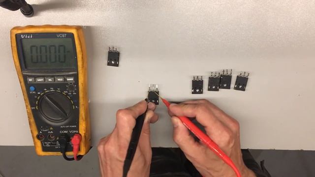 Инвертор не включается (profHelper Davinchi 215P, он же АСИ - 180/200) Ремонт/недоремонт. Часть 1 смотреть онлайн