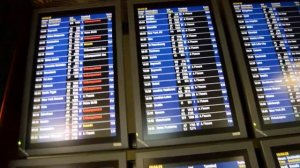 Табло в аэропорту Париж-Руасси