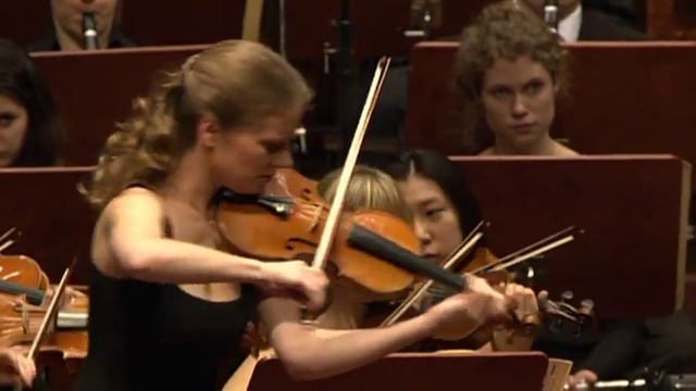 Julia Fischer, DVD Violin & Piano, Camille Saint-Saëns, Violin Concerto no.3 смотреть онлайн