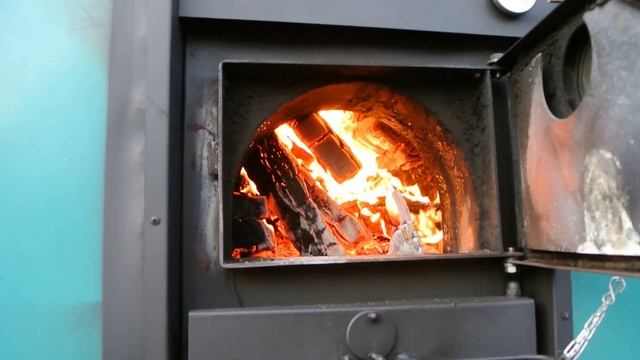 Твердотопливный газогенераторный пиролизный котел КМВ с бункером. Работает 24 часа без затухания.