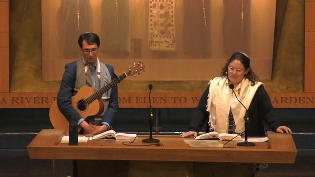 Shabbat Evening Services смотреть онлайн