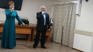 Спускается над озером закат. Ядвига Поплавская и Александр Тиханович