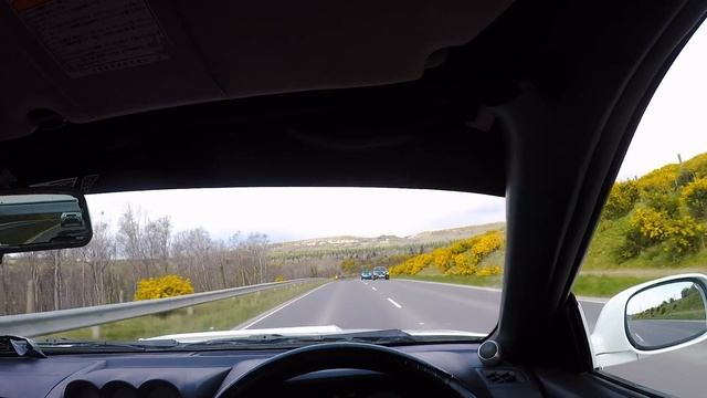 POV Onboard My 450+ BHP Nissan Skyline R34 GTT Bashing Some B Roads - I Hit a Pot Hole! смотреть онлайн