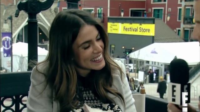 Никки Рид для для E!Online смотреть онлайн