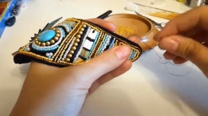 Как обшить край бисером ( Начало обшивки )