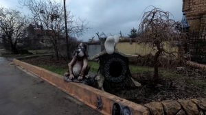 оформление  фасада  дома,скульптурами  из  арт  бетона..установка  скульптуры  улитки  на  фасаде.