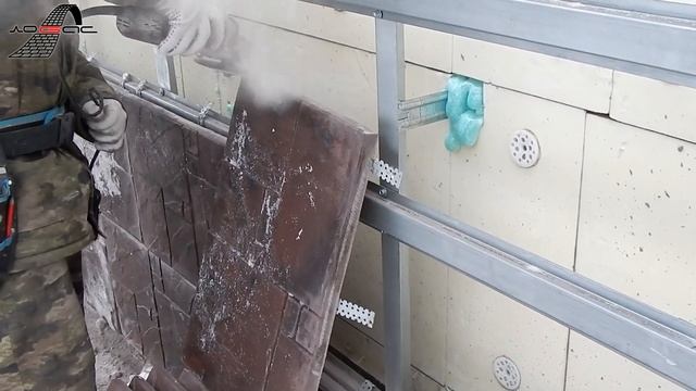 Облицовка цоколя дома бетонным сайдингом