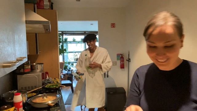 Готовим Вместе И Болтаем (Архивное Видео)