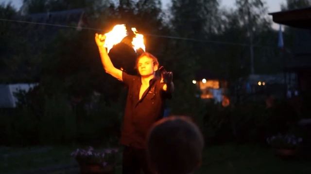 Огненные пои-крутительства на даче. смотреть онлайн